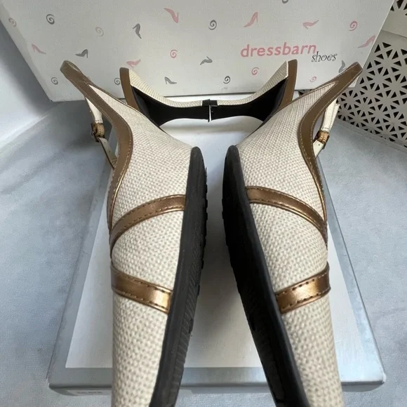 Beige shoes accented with gold trim Like new wore them once size 6.5 - Picture 2 of 3